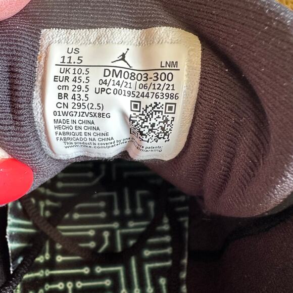 Nike Air Jordan 13 Retro Low Singles Day DM0803-300 Barley Green Black Mens 11.5 - Picture 12 of 13